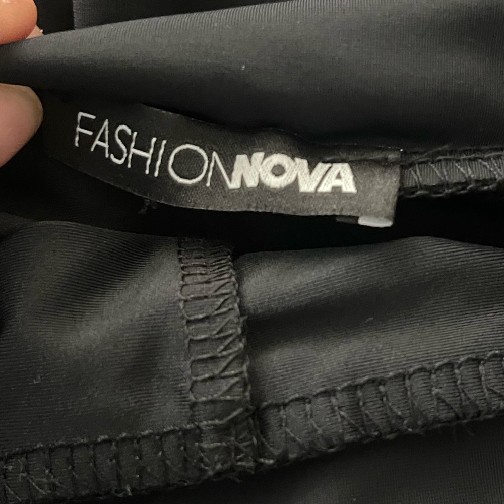 FashionNova leggings 🌟